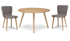 Article Seno Dining Table Testing the Durability of Solid Oak Mid-Century Design